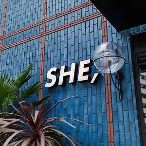 *** Otel She, Japonya